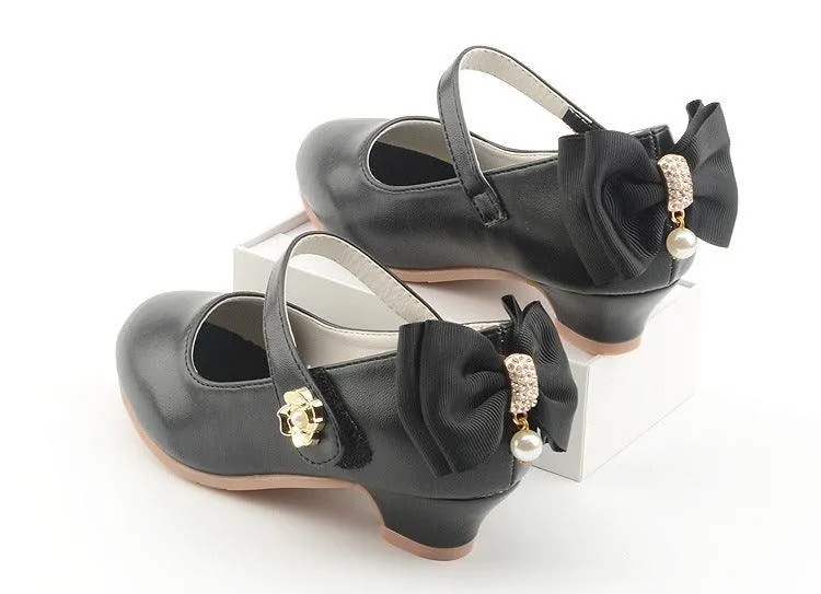 Classic and elegant--Mary Jane shoes for little girls