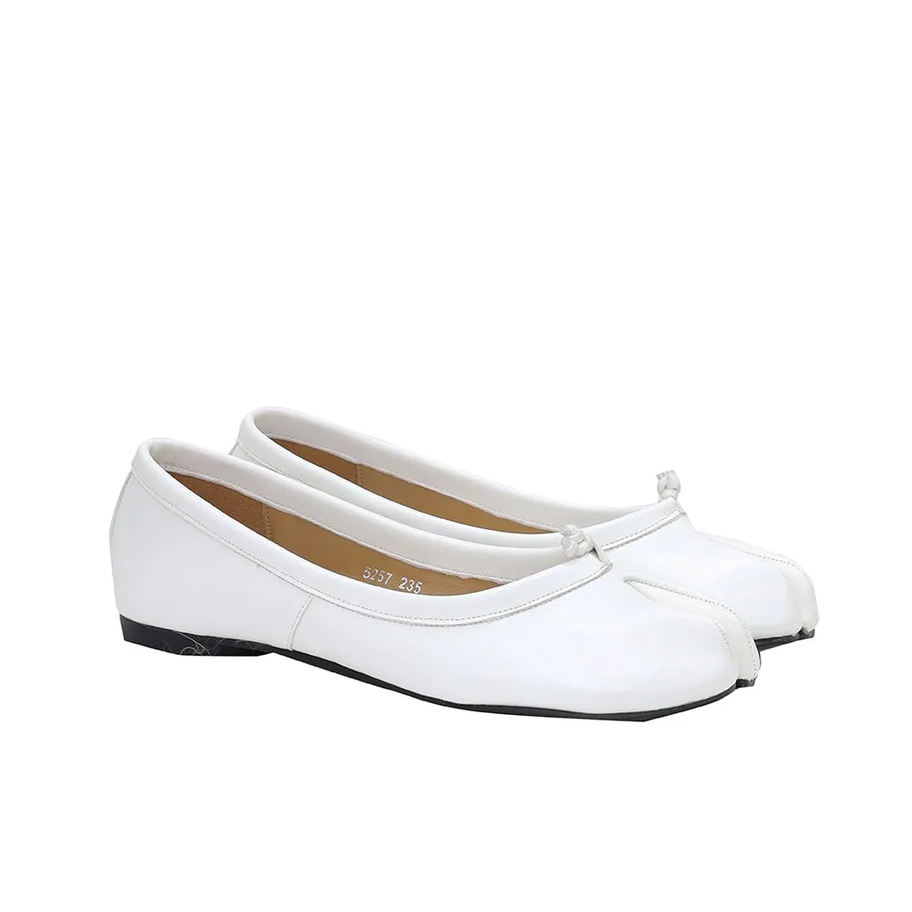 Flat Shoes with Toe Split OA22