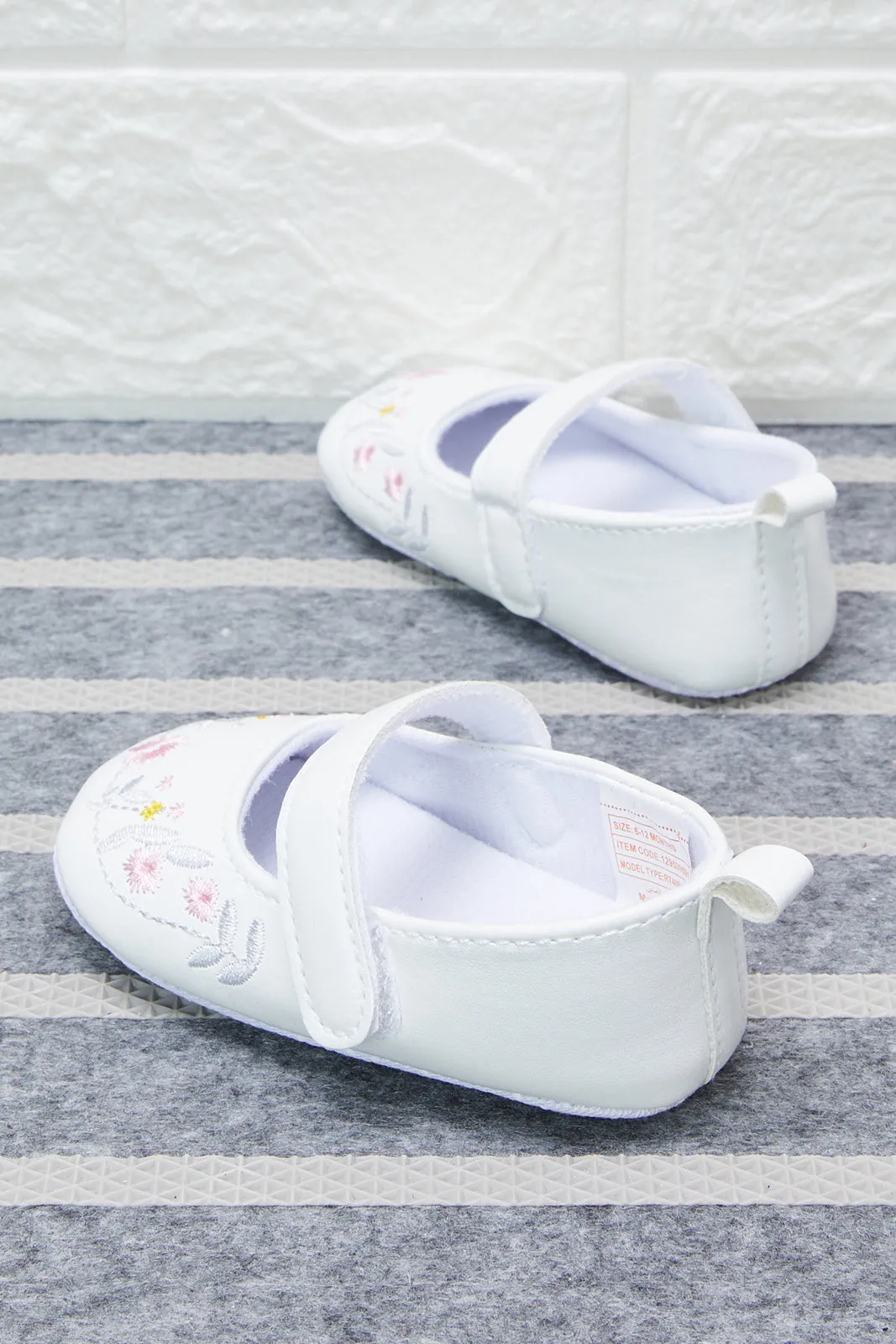 Infant Girls White Embroidery Pram Shoe