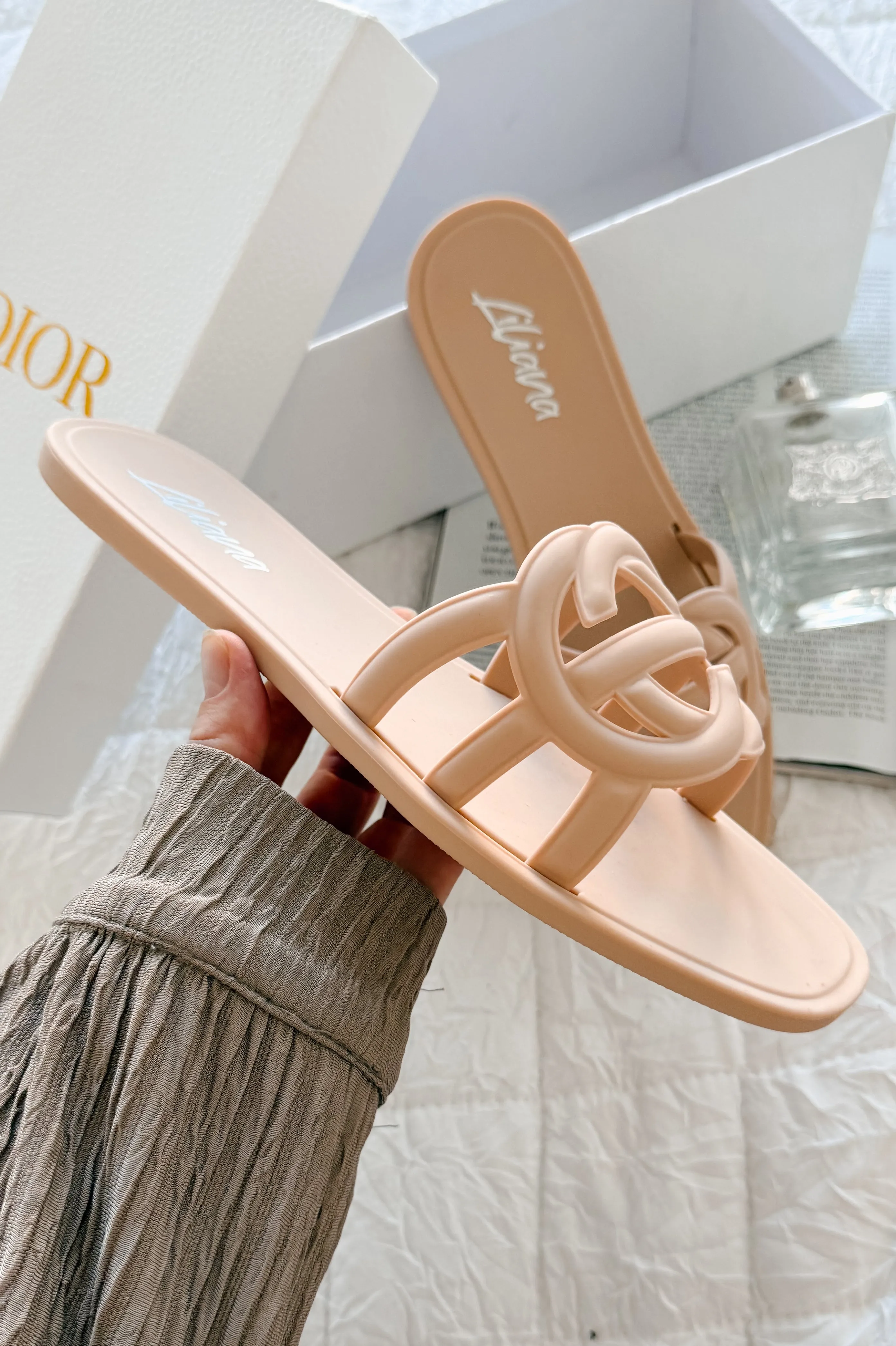 Party Animal Cut-Out Jelly Sandals (Nude)